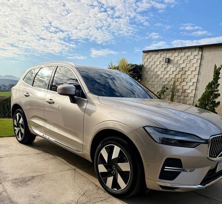 VOLVO XC60 2.0 T8 RECHARGE ULTRA AWD GEARTRONIC VOLVO XC60 2.0 T8 RECHARGE ULTRA AWD GEARTRONIC